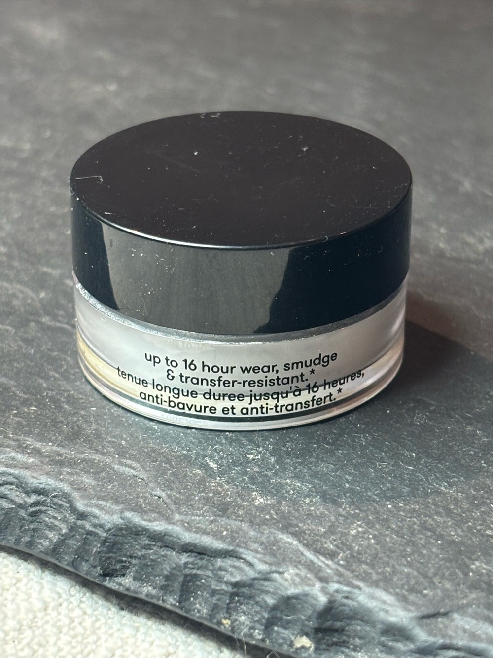 Dermablend Professional Loose-Setting Powder - Mini - Picture 2 of 3